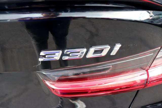 Photo of 2022 Black BMW 330