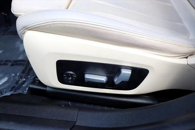 Photo of 2022 Black BMW 330