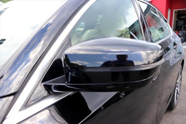Photo of 2022 Black BMW 330