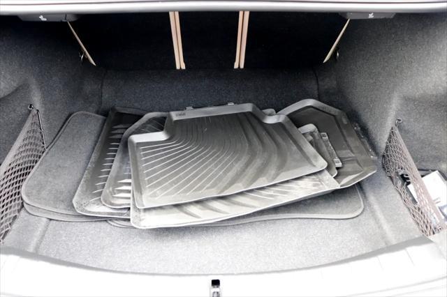 Photo of 2022 Black BMW 330