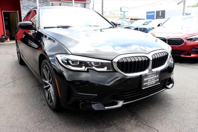 Photo of 2022 Black BMW 330