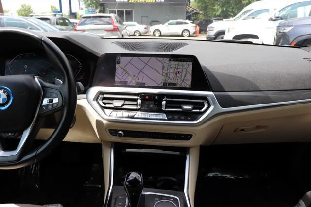 Photo of 2022 Black BMW 330