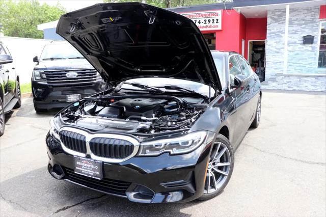Photo of 2022 Black BMW 330