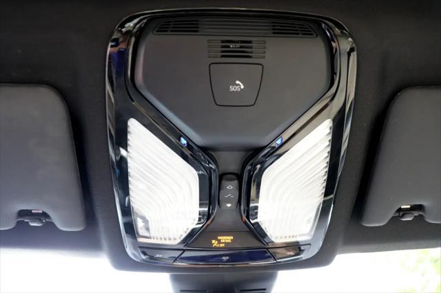 Photo of 2022 Black BMW 330