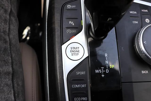 Photo of 2022 Black BMW 330