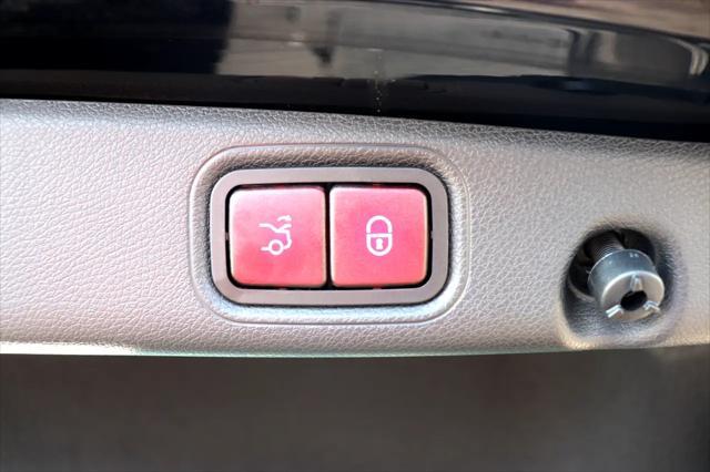 Photo of 2020 Black Mercedes-Benz E-Class