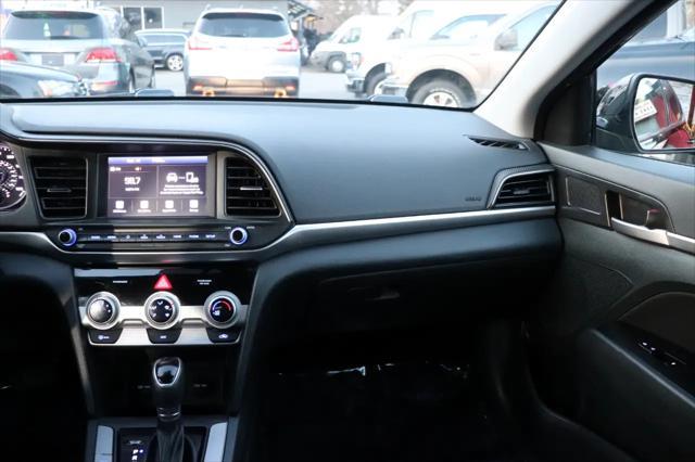 Photo of 2019 Phantom Black Hyundai ELANTRA