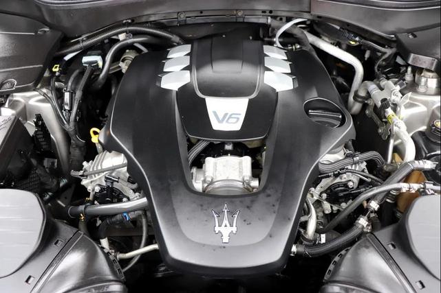 Photo of 2019 Gray Maserati Levante