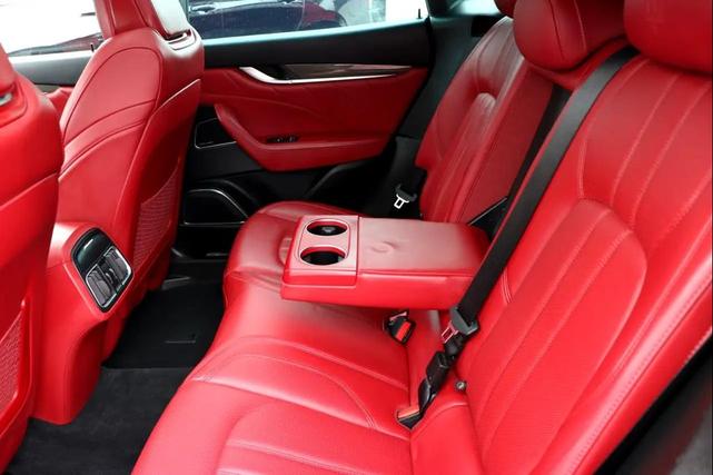 Photo of 2019 Gray Maserati Levante