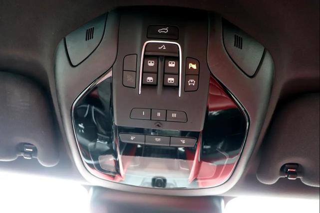 Photo of 2019 Gray Maserati Levante