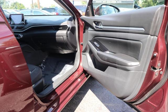 Photo of 2023 Burgundy Nissan Altima