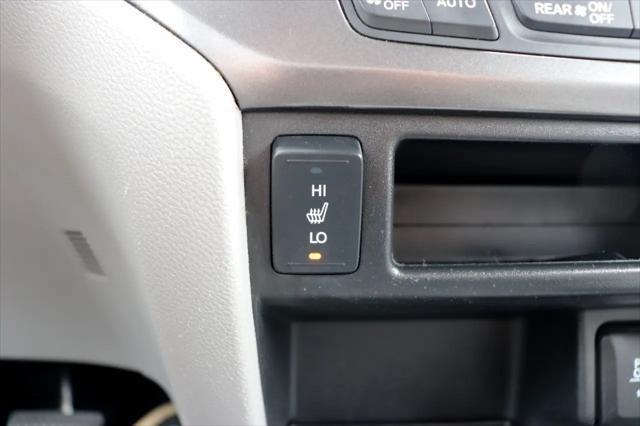 Photo of 2017 Blue Honda Pilot