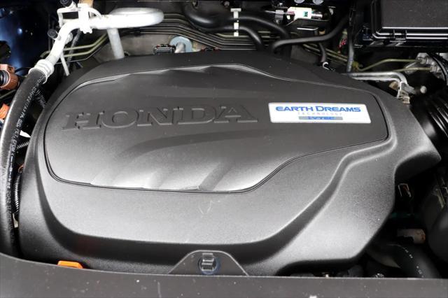 Photo of 2017 Blue Honda Pilot