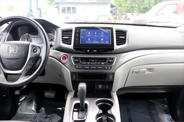 Photo of 2017 Blue Honda Pilot