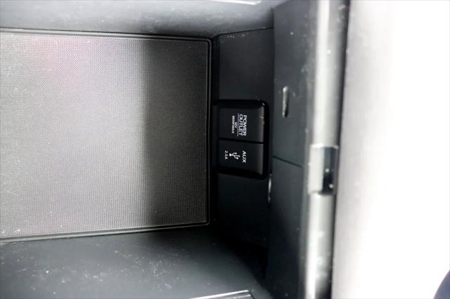Photo of 2017 Blue Honda Pilot