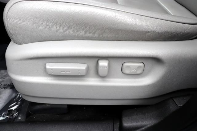 Photo of 2017 Blue Honda Pilot