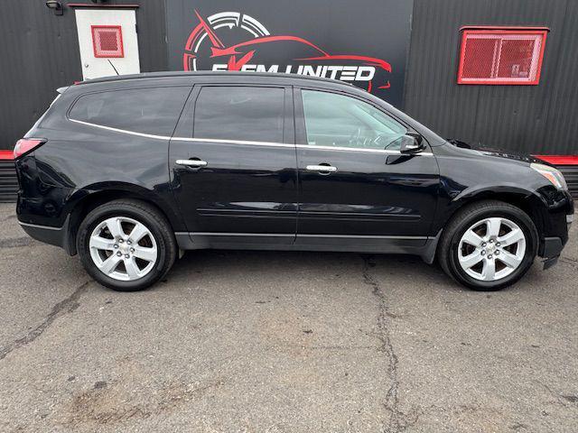 Photo of 2017 Mosaic Black Metallic Chevrolet Traverse