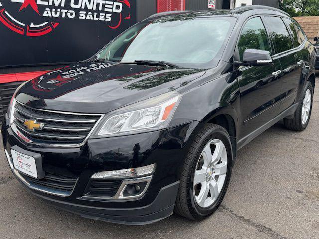 Photo of 2017 Mosaic Black Metallic Chevrolet Traverse