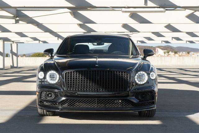 Photo of 2021 black Bentley Flying Spur