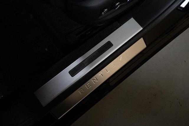 Photo of 2021 black Bentley Flying Spur