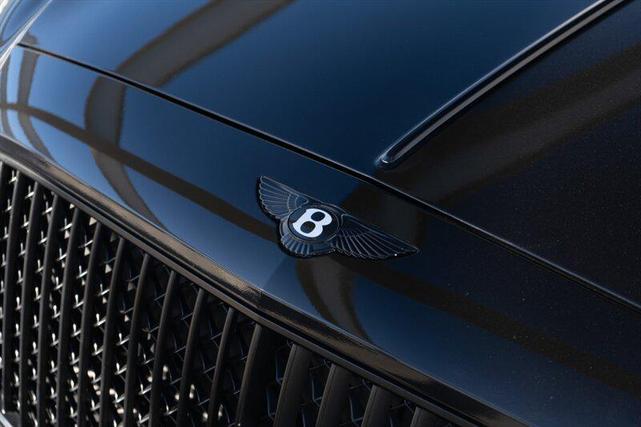 Photo of 2021 black Bentley Flying Spur