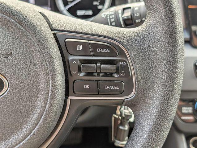 Photo of 2019 Silky Silver Kia Niro