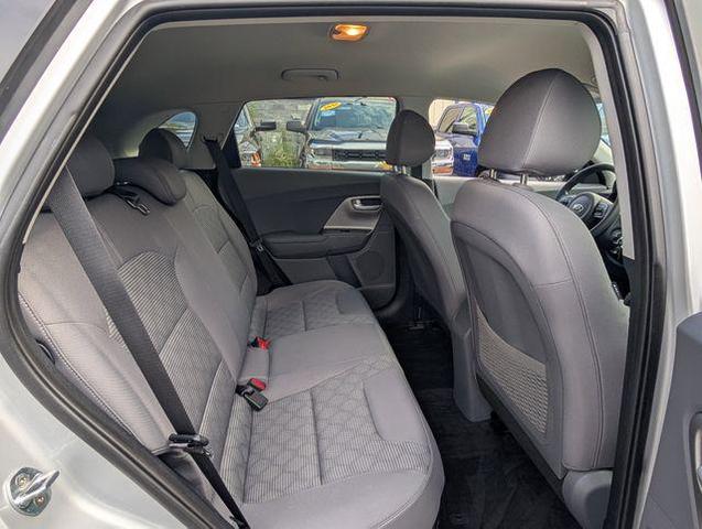 Photo of 2019 Silky Silver Kia Niro