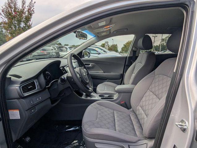 Photo of 2019 Silky Silver Kia Niro