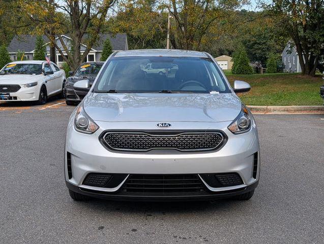 Photo of 2019 Silky Silver Kia Niro