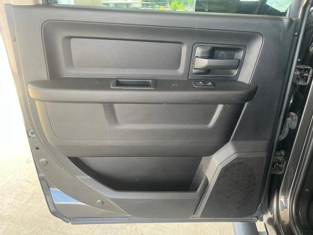 Photo of 2018 Granite Crystal Clearcoat Metallic RAM 2500
