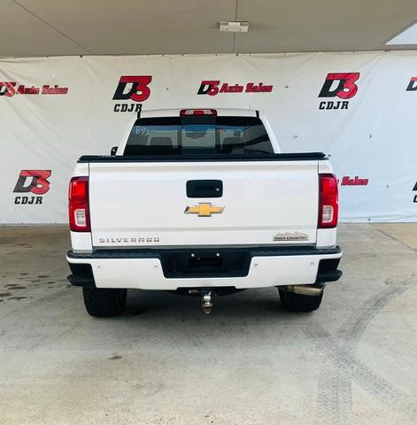 Photo of 2017 Iridescent Pearl Tricoat Chevrolet Silverado 1500