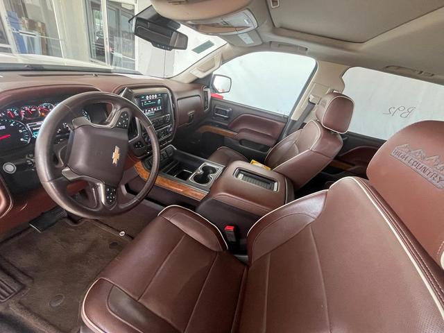 Photo of 2017 Iridescent Pearl Tricoat Chevrolet Silverado 1500