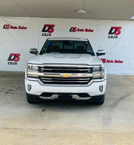 Photo of 2017 Iridescent Pearl Tricoat Chevrolet Silverado 1500
