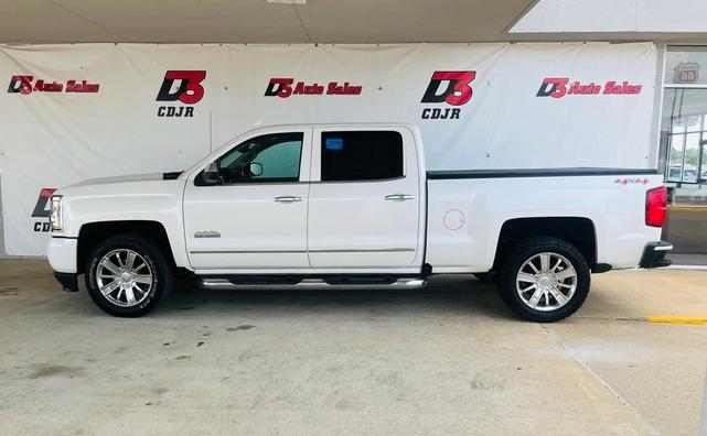 Photo of 2017 Iridescent Pearl Tricoat Chevrolet Silverado 1500