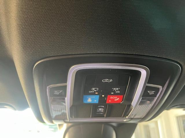 Photo of 2025 Granite Crystal Clearcoat Metallic RAM 2500