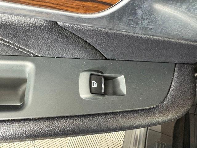 Photo of 2019 Magnetic Ford Explorer