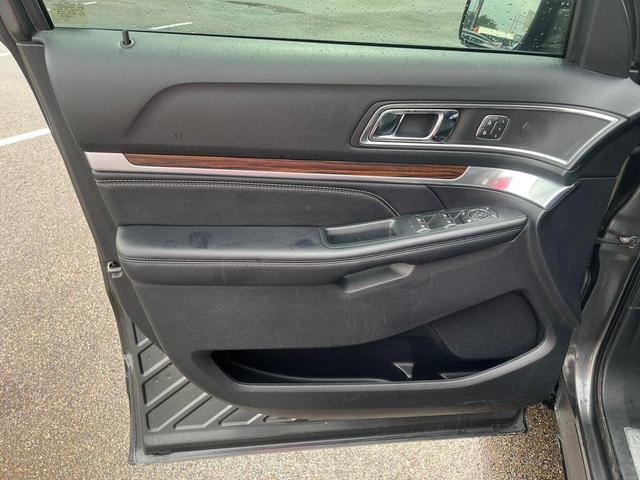 Photo of 2019 Magnetic Ford Explorer