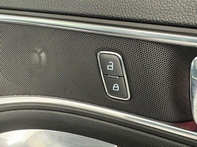 Photo of 2019 Magnetic Ford Explorer
