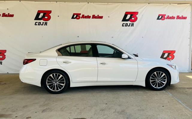 Photo of 2022 Majestic White INFINITI Q50