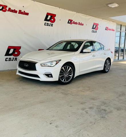 Photo of 2022 Majestic White INFINITI Q50