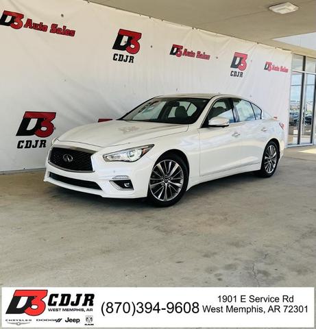 Photo of 2022 Majestic White INFINITI Q50
