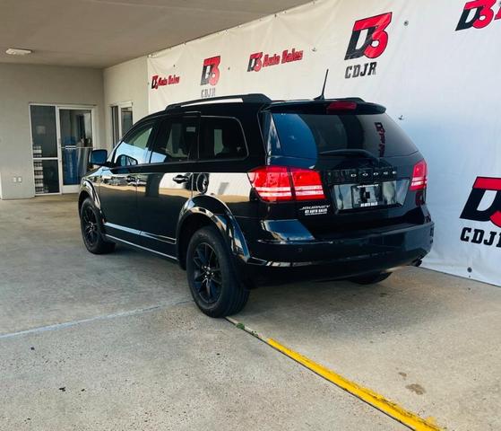 Photo of 2020 Pitch Black Clearcoat Dodge Journey