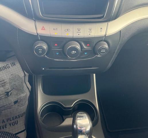 Photo of 2020 Pitch Black Clearcoat Dodge Journey