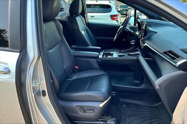 Photo of 2023 Celestial Silver Metallic Toyota Sienna
