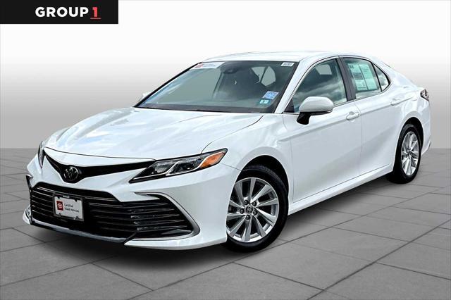 Photo of 2024 Ice Cap Toyota Camry