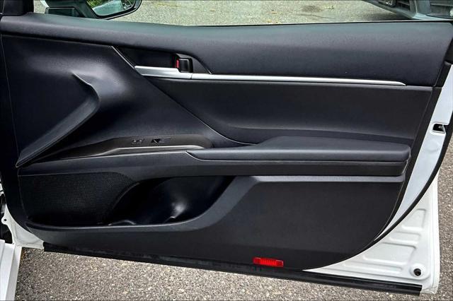 Photo of 2024 Ice Cap Toyota Camry
