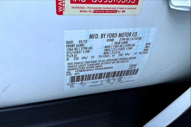 Photo of 2023 Star White Metallic Tri-Coat Ford Explorer