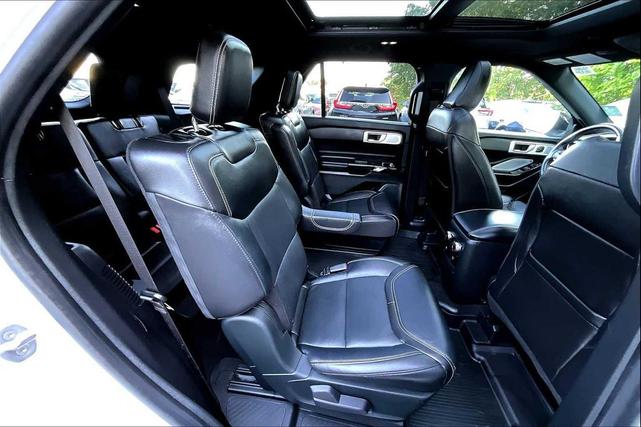 Photo of 2023 Star White Metallic Tri-Coat Ford Explorer