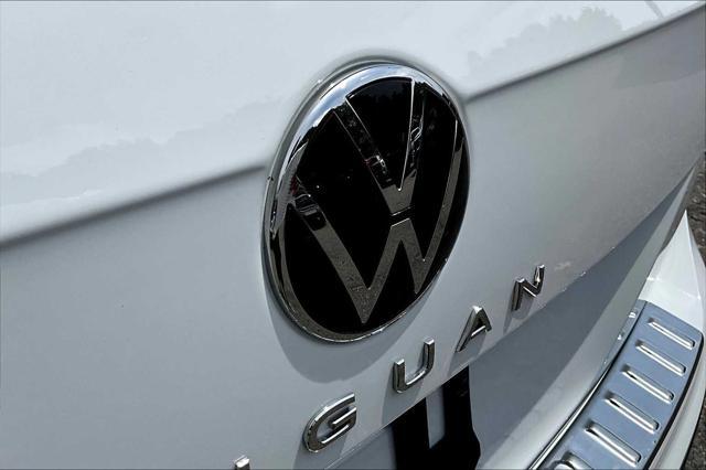 Photo of 2022 Pure White Volkswagen Tiguan