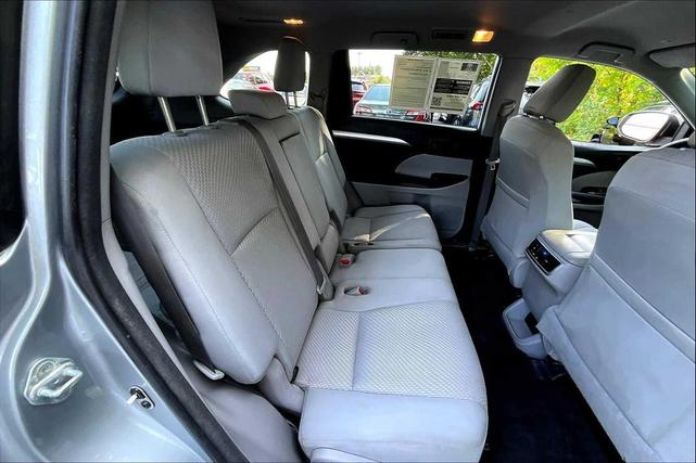 Photo of 2018 Celestial Silver Metallic Toyota Highlander